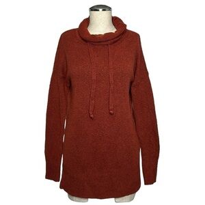 Kaisley Funnel Neck Sweater in Rust Size M
